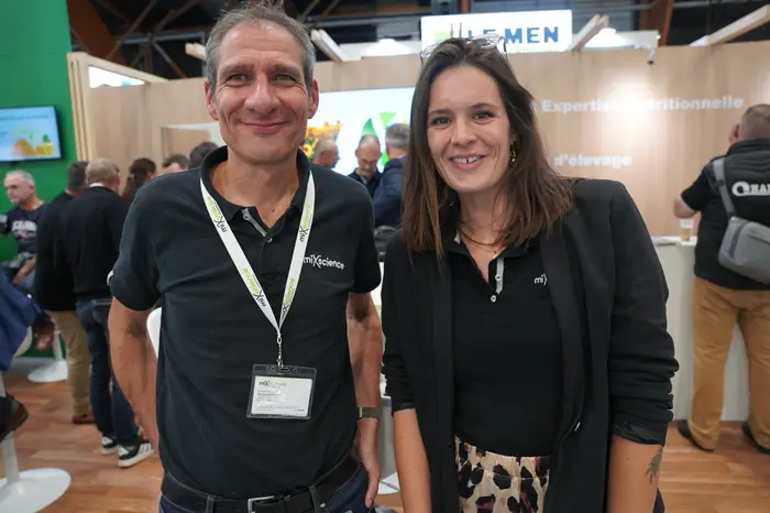 David Brillouet, responsable expertise Porc MiXscience et sa collègue Pauline Dumenil, chef produit.